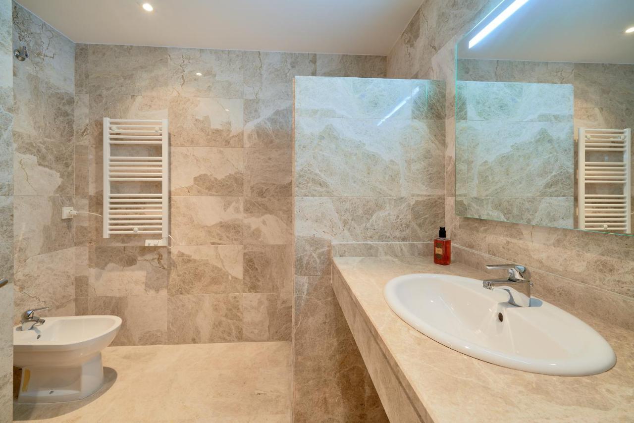 Alterhome Apartamento Con Piscina Maria Zambrano Malaga Luaran gambar