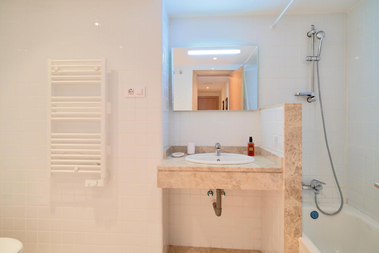 Alterhome Apartamento Con Piscina Maria Zambrano Malaga Luaran gambar
